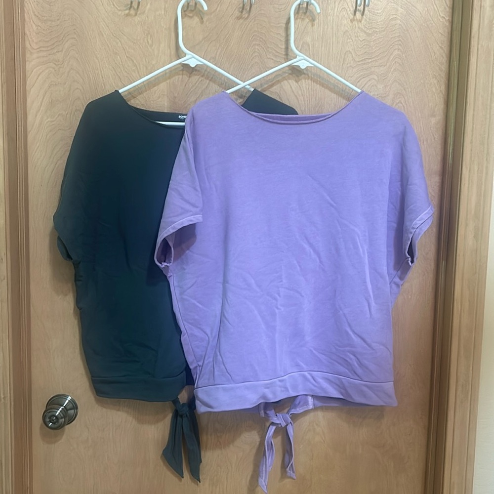 2 Sonoma Medium T-shirts. Criss cross in back. Grey and Purple!
